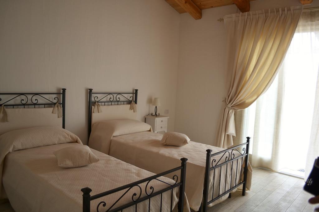 Nacchinono Bed and Breakfast Όλμπια Εξωτερικό φωτογραφία